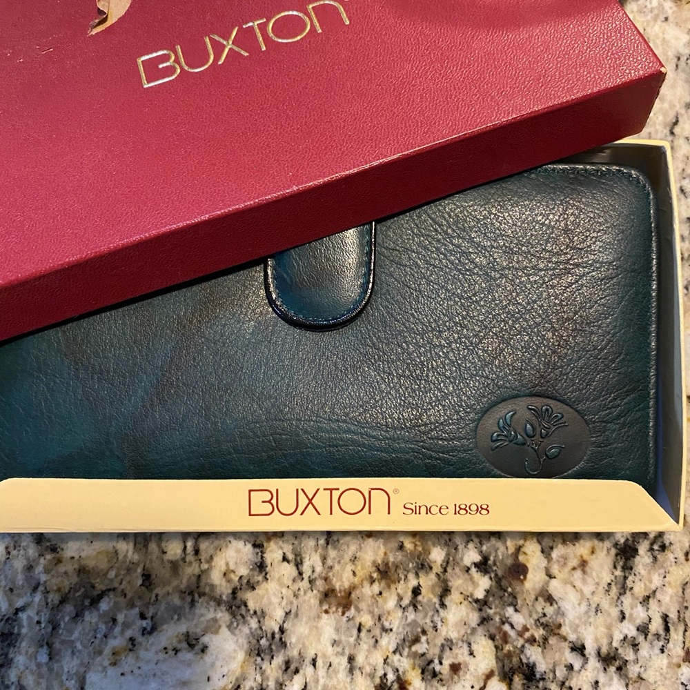 Buxton real leather wallet, perfect condition